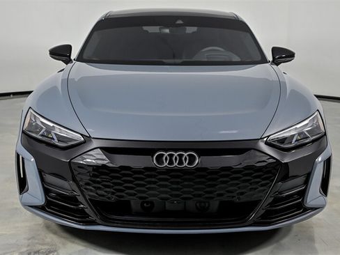 Used 2022 Audi e-tron GT Prestige AWD/4WD image 4