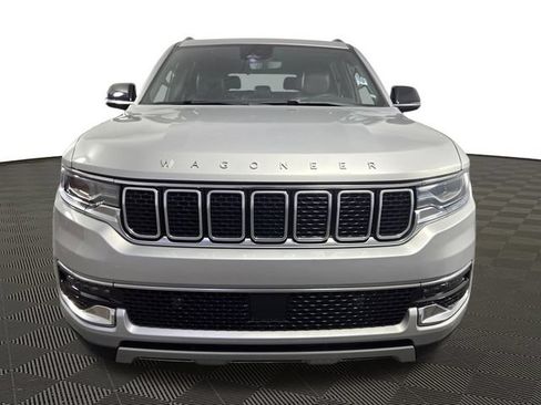 Used 2024 Jeep Wagoneer Series II w/ Flexible Seating Group AWD/4WD image 2