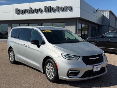 Used 2024 Chrysler Pacifica Touring-L