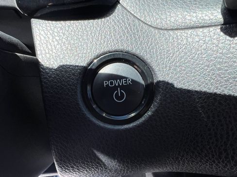 Used 2025 Toyota Camry SE FWD image 18