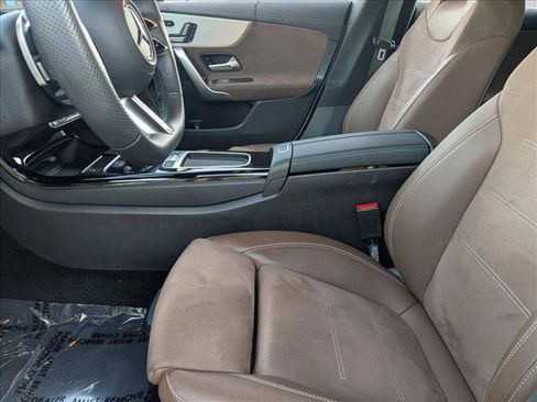 Used 2025 Mercedes-Benz CLA 250 image 15