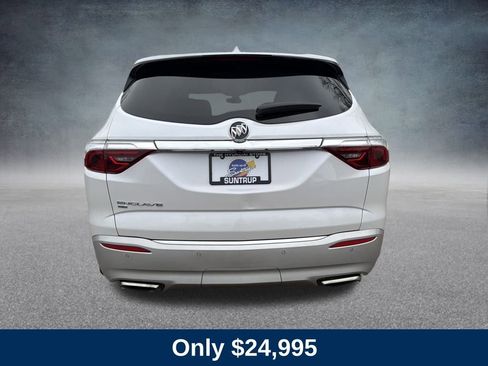 Used 2022 Buick Enclave Essence w/ Trailering Package, 5000 lbs. image 4