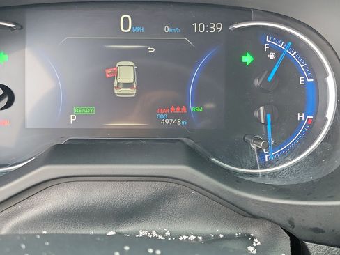 Used 2024 Toyota RAV4 XLE image 25