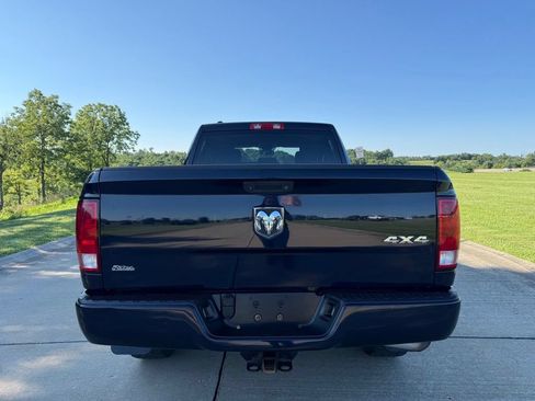 Used 2018 RAM 1500 Express AWD/4WD image 4