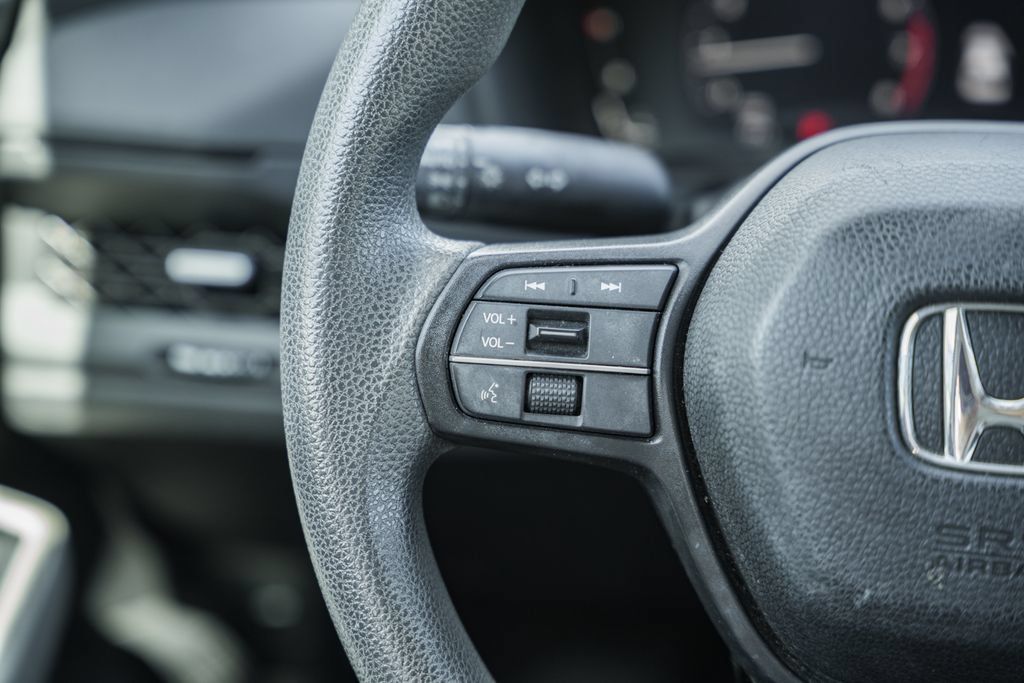 Used 2023 Honda Accord EX image 25