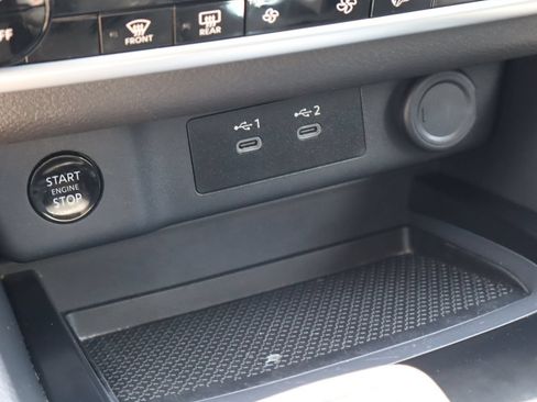 Used 2025 Nissan Rogue SV AWD/4WD image 24