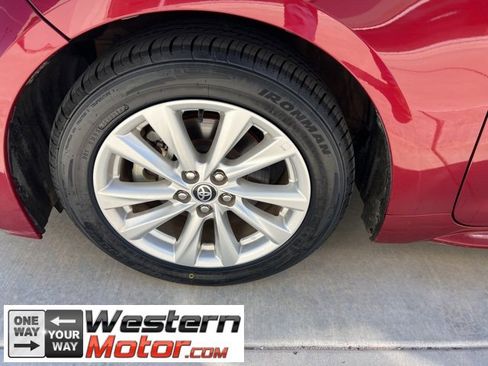 Used 2023 Toyota Corolla LE image 6