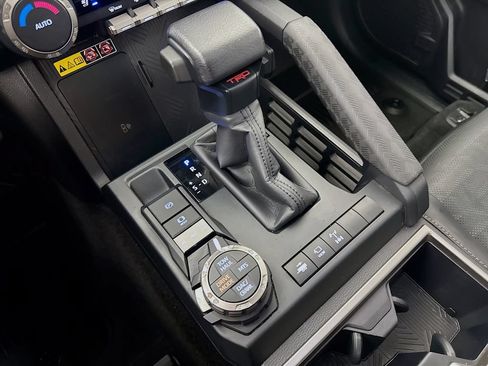 Certified 2025 Toyota 4Runner TRD Off-Road Premium w/ Tow Technology Package AWD/4WD image 19
