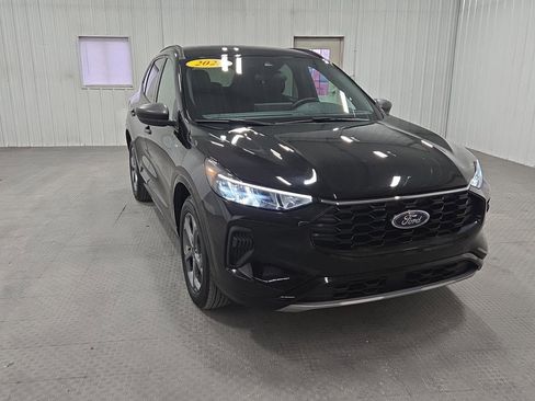 Used 2023 Ford Escape ST-Line image 12