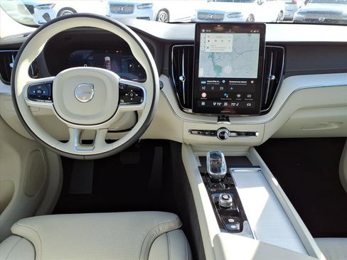 New 2026 Volvo XC60 B5 Ultra w/ Protection Package Premier image 9