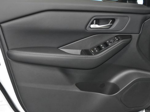 New 2026 Nissan Rogue SV w/ Cold Weather Package FWD image 3