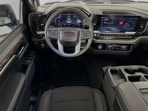 Used 2024 GMC Sierra 1500 Elevation AWD/4WD image 2