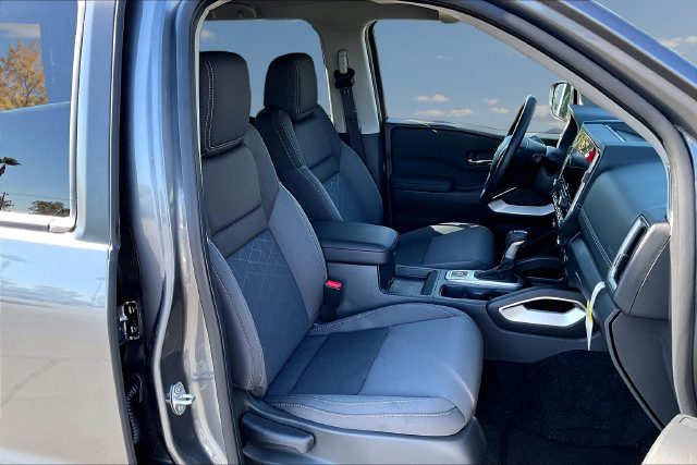 New 2026 Nissan Frontier SV w/ Tow Package AWD/4WD image 11
