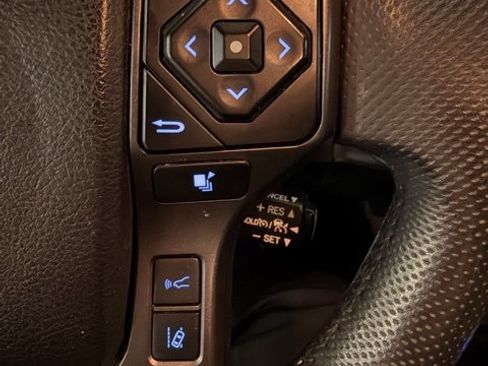 Used 2023 Toyota Tacoma TRD Sport image 24