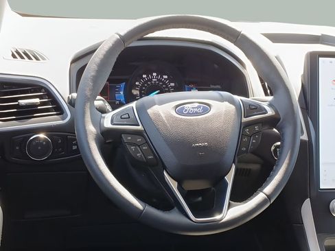 Used 2024 Ford Edge SEL w/ Convenience Package AWD/4WD image 10