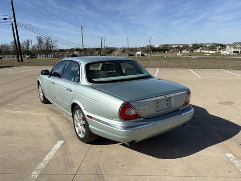 Used 2004 Jaguar XJ8 RWD image 3