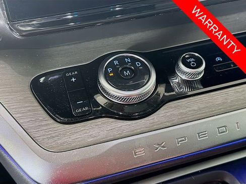 Certified 2025 Ford Expedition Max Platinum image 17