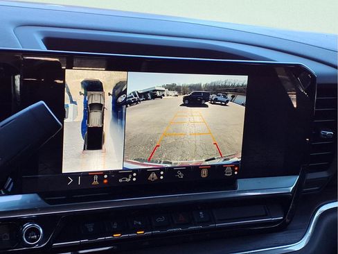 Used 2024 GMC Sierra 3500 SLT w/ SLT Premium Package image 10