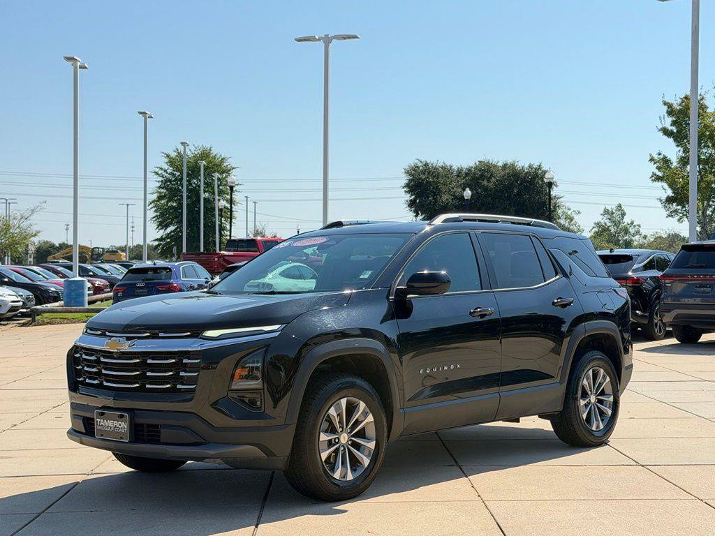 Used 2025 Chevrolet Equinox LT w/ Convenience Package II FWD image 7