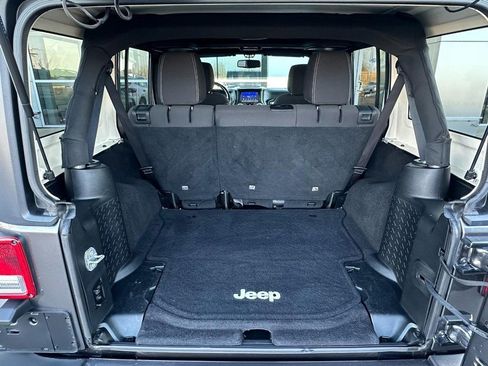 Used 2017 Jeep Wrangler Unlimited Sahara w/ Connectivity Group image 14