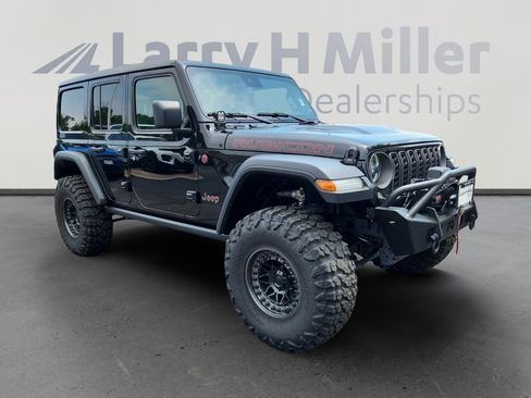 New 2024 Jeep Wrangler Unlimited Rubicon w/ Convenience Group image 7