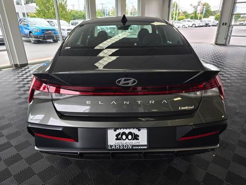 New 2026 Hyundai Elantra Limited FWD image 4