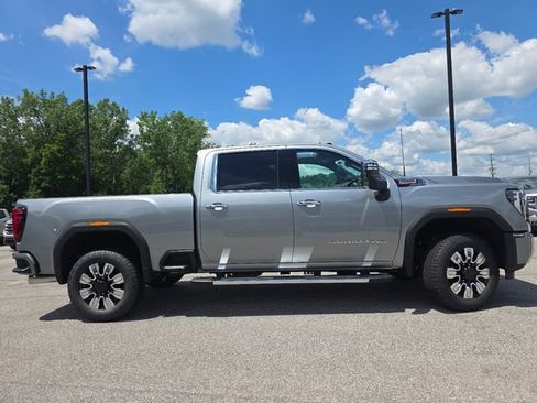New 2026 GMC Sierra 2500 Denali w/ Denali Reserve Package AWD/4WD image 18
