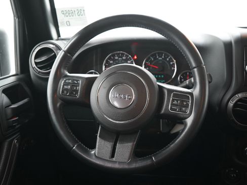 Used 2018 Jeep Wrangler Unlimited Sport S image 16