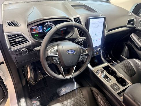 Used 2024 Ford Edge Titanium w/ Equipment Group 301A AWD/4WD image 11