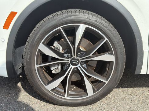 Used 2024 Volkswagen Tiguan SEL R-Line AWD/4WD image 13