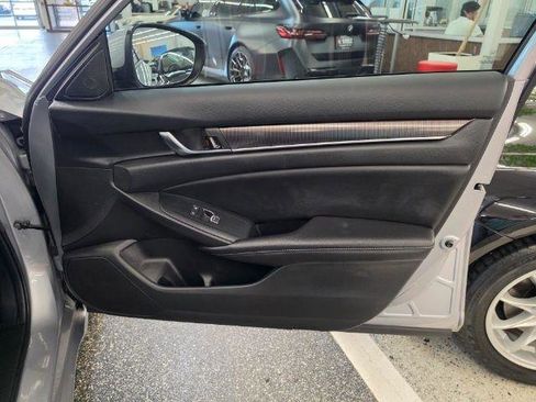 Used 2019 Honda Accord Sport image 28