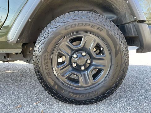Used 2021 Jeep Wrangler Sport image 10
