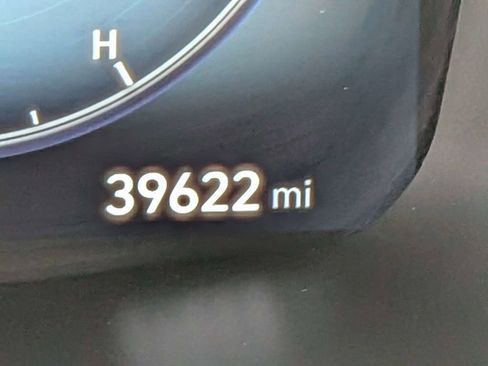 Used 2023 Hyundai Santa Fe SEL Convenience image 33