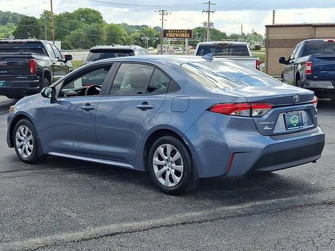 Used 2025 Toyota Corolla LE FWD image 4
