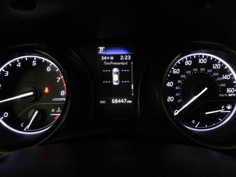 Used 2021 Toyota Camry SE image 30