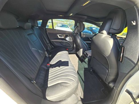 Used 2022 Mercedes-Benz EQS 450+ Sedan image 12