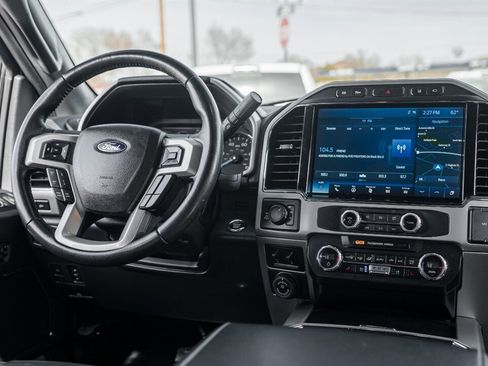 Used 2022 Ford F250 Lariat w/ Black Appearance Package image 16