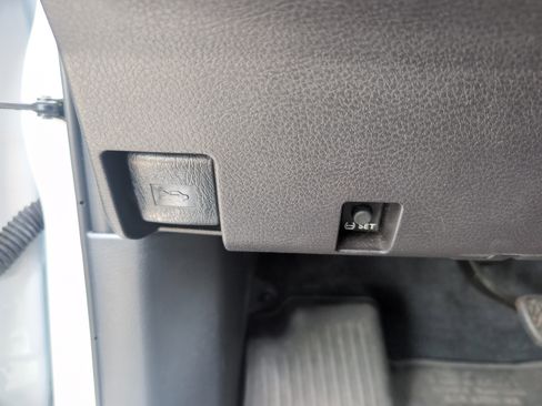 Certified 2023 Toyota Tacoma SR5 w/ Technology Package image 34