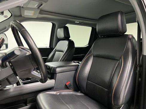 Used 2025 Ford F350 Lariat w/ Black Appearance Package AWD/4WD image 22