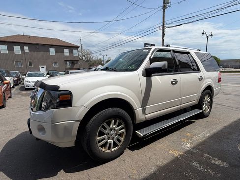 Used 2013 Ford Expedition Limited AWD/4WD image 2