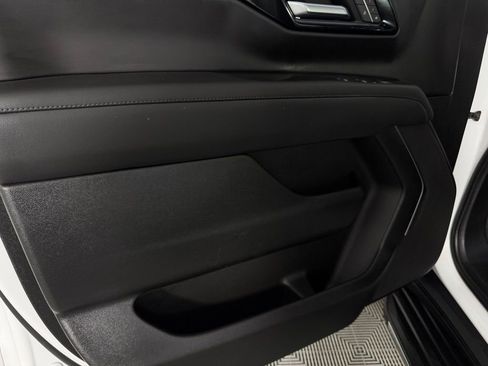 Used 2025 Chevrolet Tahoe LT AWD/4WD image 25