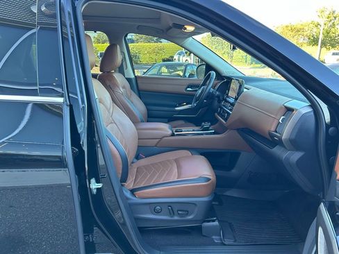 Used 2023 Nissan Pathfinder Platinum w/ Cargo Package image 38