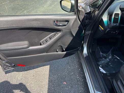 Used 2015 Kia Forte EX image 12