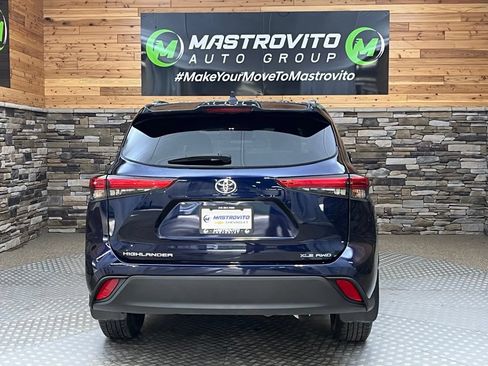 Used 2020 Toyota Highlander XLE AWD/4WD image 23