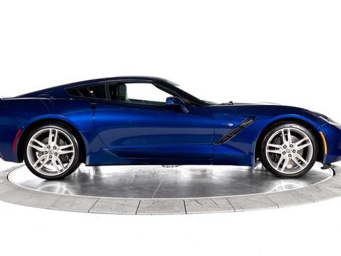 Used 2019 Chevrolet Corvette Stingray Coupe RWD image 8