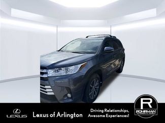Used 2019 Toyota Highlander XLE AWD/4WD video 1