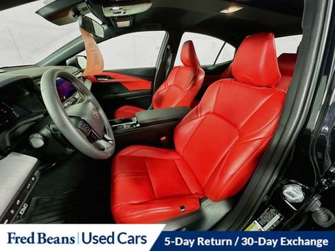 Used 2025 Toyota Camry SE AWD/4WD image 25
