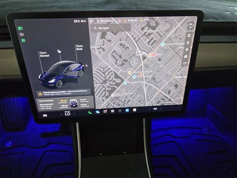 Used 2018 Tesla Model 3 Mid Range image 22