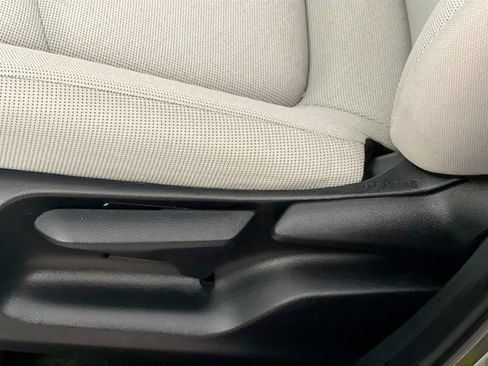 Used 2023 Toyota Corolla Cross LE image 15