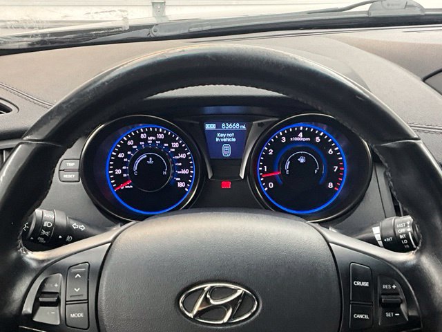Used 2015 Hyundai Genesis 3.8 RWD image 8